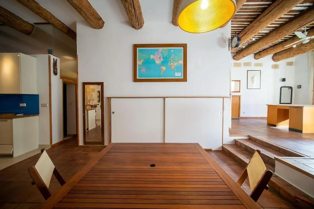 Air-Conditioned Loft In The Heart Of The Old Port Marseille Apartment